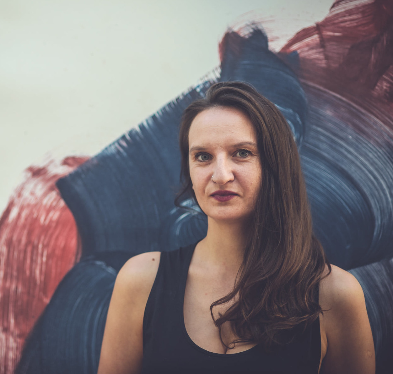 Jol Gmur – artystka wizualna i graficzka, portret w przestrzeni pracy twórczej